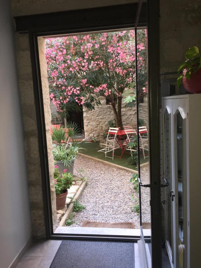 Chambre Sur Jardin Secret - Avignon Centre - Climatisee Luaran gambar