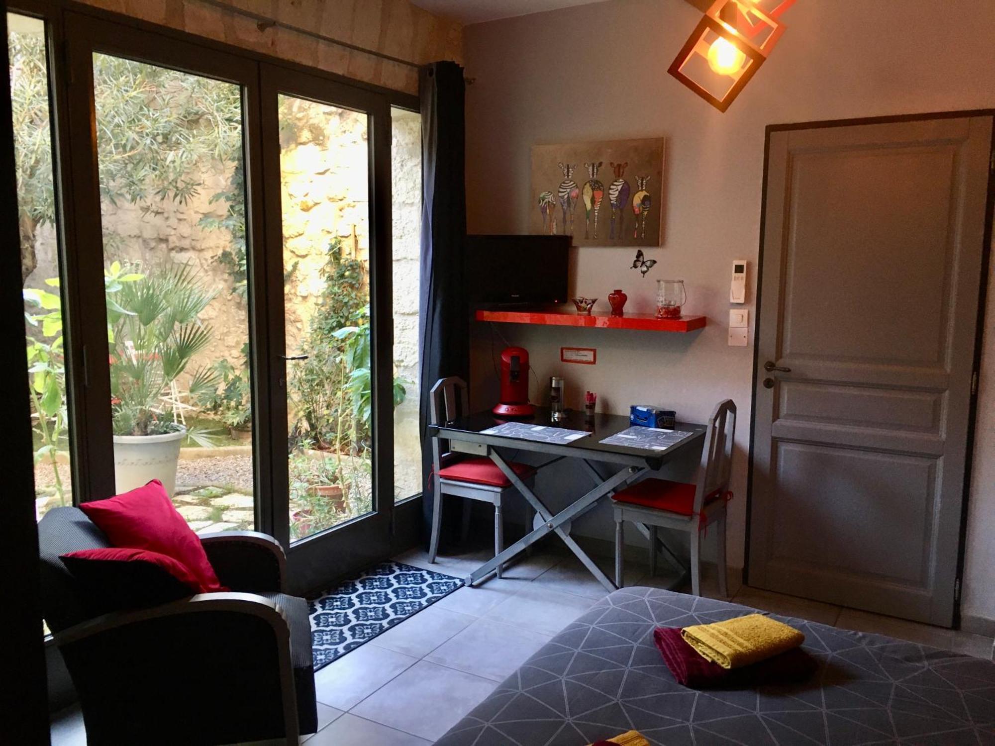 Chambre Sur Jardin Secret - Avignon Centre - Climatisee Luaran gambar